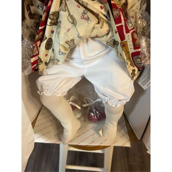 Robert Tonner 22"  Doll  GINGER  Box 1999 483/500 - Picture 10 of 16